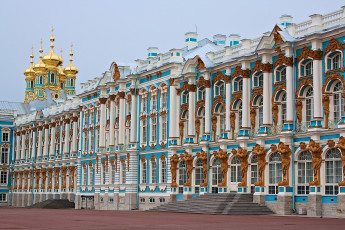 Картинка екатерининский дворец санкт петербург города петергоф россия лестница окна купола