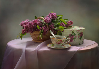 Картинка еда напитки +Чай весна май натюрморт подарок сирень фарфор