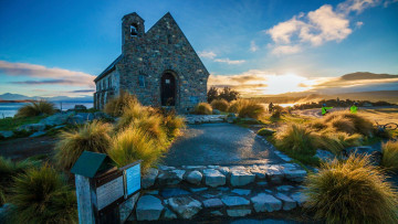 Картинка church+at+lake+tekapo new+zealand города -+католические+соборы +костелы +аббатства church at lake tekapo new zealand