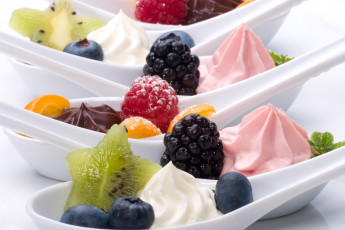 Картинка еда мороженое десерты фрукты dessert йогурт малина ежевика крем черника киви