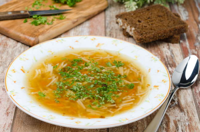 Обои картинки фото еда, первые, блюда, вермишелевый, суп