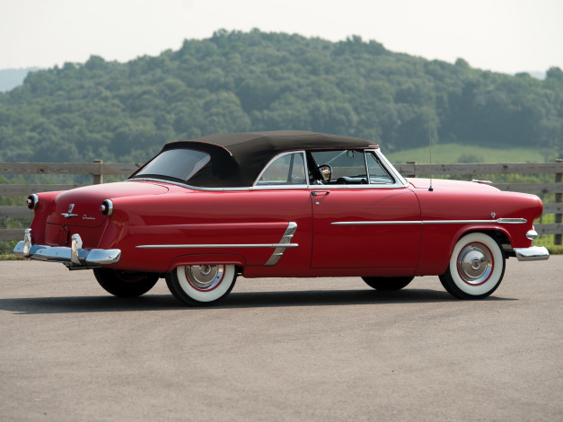 Обои картинки фото автомобили, ford, 1953г, 76b, convertible, sunliner, красный, crestline