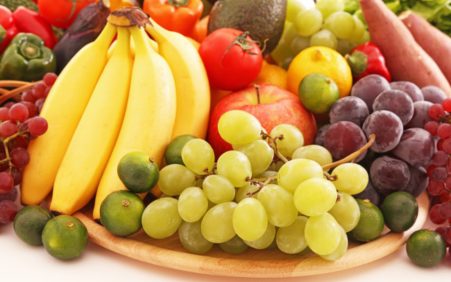 Обои картинки фото еда, фрукты,  ягоды, vegetables, яблоко, tomato, помидор, grapes, бананы, виноград, pepper, перец, bananas, fruit, apple