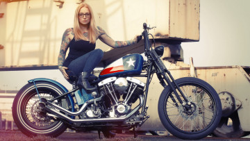 Картинка мотоциклы мото+с+девушкой девушка мотоцикл поза
