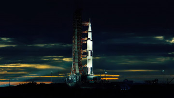 Картинка nasa космос космодромы стартовые площадки ракета ночь стартовая площадка