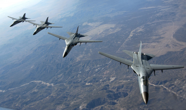 Обои картинки фото general dynamics f-111c, авиация, боевые самолёты, f-111с, истребитель, ввс, австралии, general, dynamics, бомбандировщик