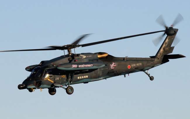 Обои картинки фото sikorsky uh-60j, авиация, вертолёты, aircraft, air, force, japan, sikorsky, uh-60j, военный, вертолет, ввс, японии