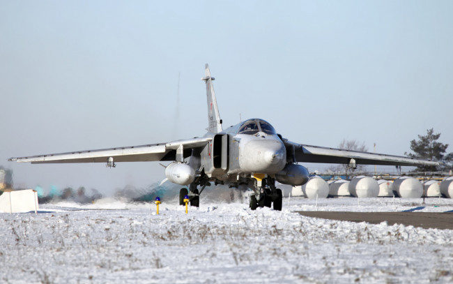 Обои картинки фото авиация, боевые, самолёты, снег