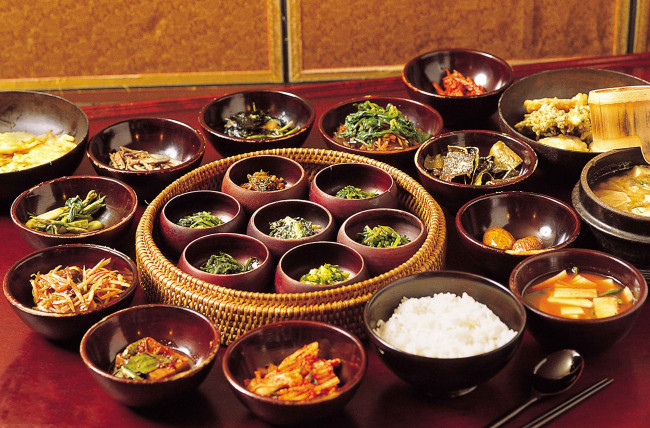 Обои картинки фото еда, разное, корейская, кухня, рис, овощи, мясо
