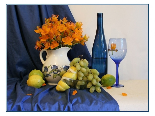 Обои картинки фото анна, немирович, лиса, виноград, еда, натюрморт