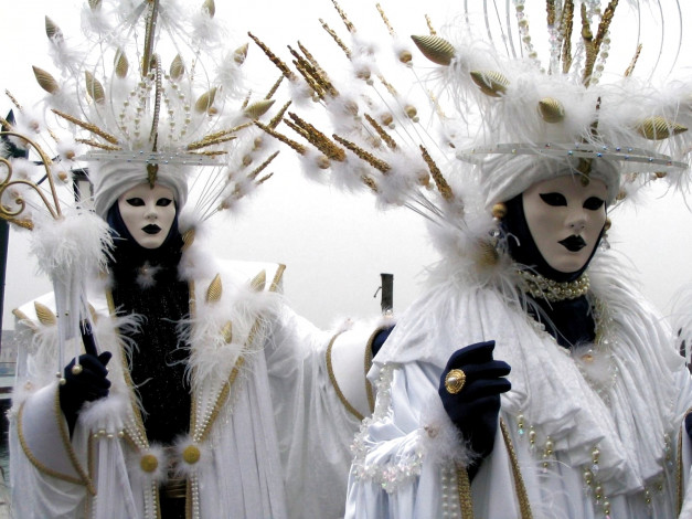 Обои картинки фото разное, маски, карнавальные, костюмы, карнавал, белый, перья, венеция