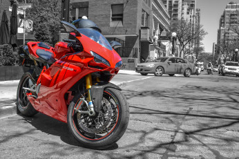 Картинка мотоциклы ducati 1098s superbike red helmet cars дукати street