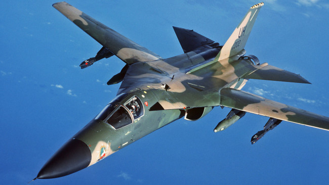 Обои картинки фото general dynamics f-111, авиация, боевые самолёты, general, dynamics, тактический, бомбардировщик, f111, дальний, радиус, действия