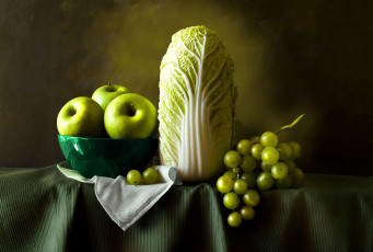 Картинка еда фрукты овощи вместе яблоки виноград зеленый пекинская капуста