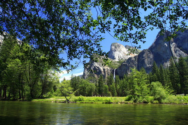 Обои картинки фото природа, реки, озера, горы, река, водопад, деревья