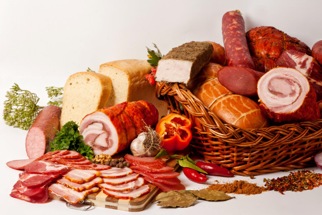 Обои картинки фото еда, мясные блюда, сало, перец, хлеб, буженина, ветчина, колбаса