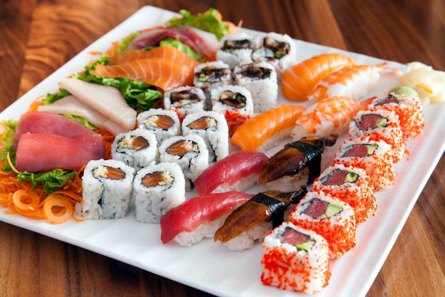 Обои картинки фото еда, рыба,  морепродукты,  суши,  роллы, икра, тунец, суши, роллы, кухня, японская