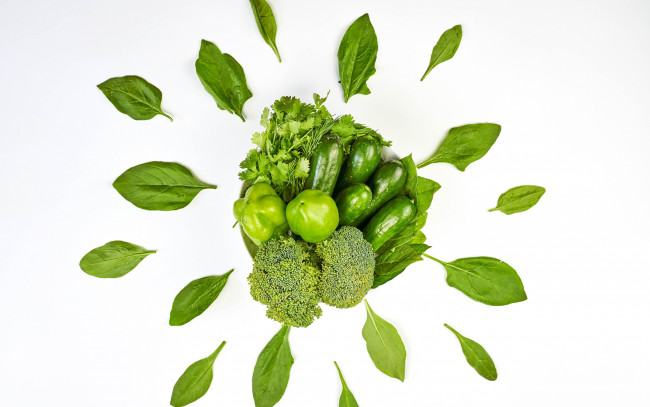 Обои картинки фото еда, овощи, брокколи, перец, петрушка, огурцы, шпинат