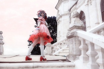 Картинка девушки ангелина+ситало+ alcololi образ костюм лестница дворец