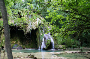 обоя cascade des tuffes  франция, природа, водопады, водопад, деревья, франция