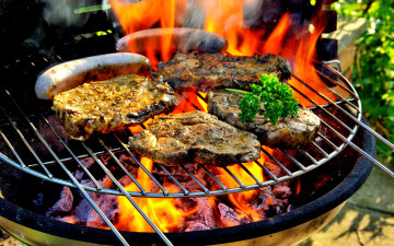 Картинка еда шашлык +барбекю колбаски мясо огонь решетка