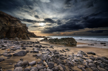 Картинка природа побережье скалы пляж океан тучи
