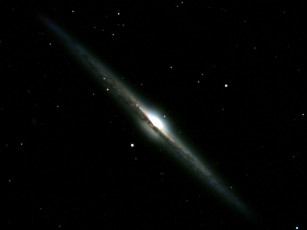 Картинка ngc 4565 галактика игла космос галактики туманности