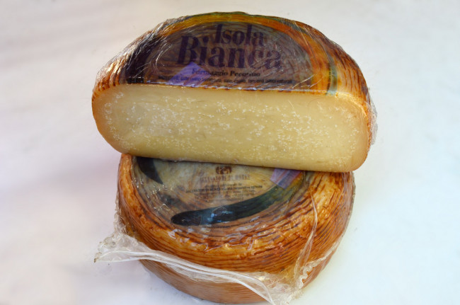 Обои картинки фото isola bianca, еда, сырные изделия, сыр