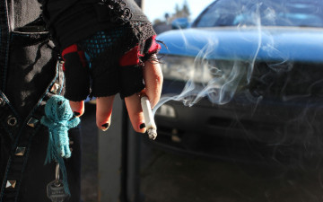 обоя разное, руки, дым, перчатки, сигарета