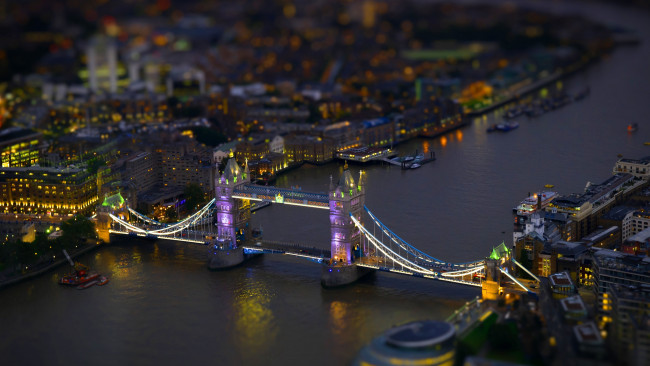 Обои картинки фото лондон, города, лондон , великобритания, вечер, огни, мост, вид, сверху, темза