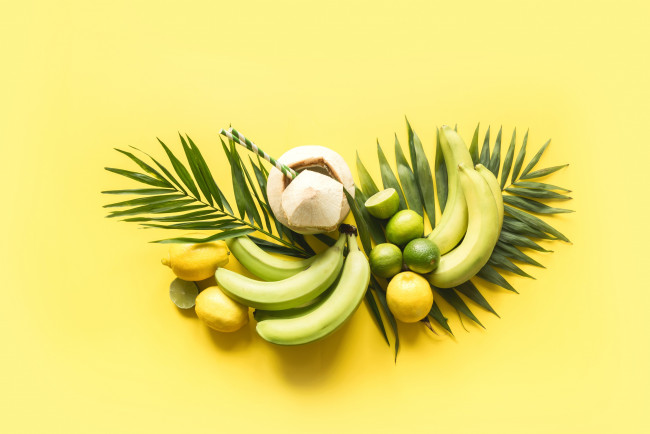 Обои картинки фото еда, фрукты,  ягоды, лист, лимон, банан, кокос