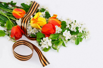 Картинка праздничные день победы цветы георгиевская ленточка тюльпаны