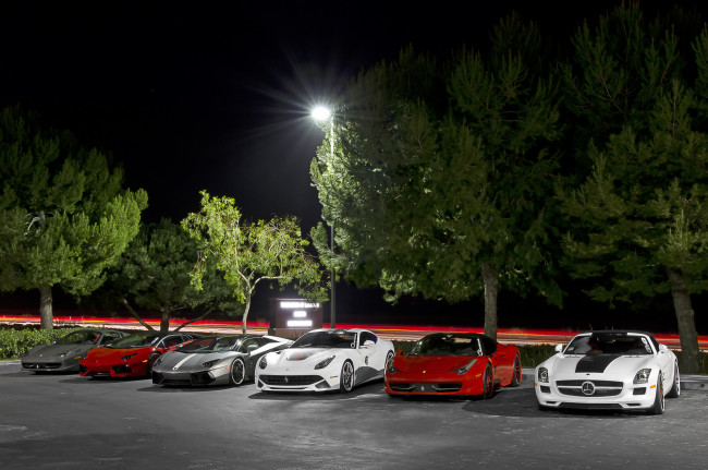 Обои картинки фото giovanna wheels supercars, автомобили, разные вместе, суперкары, стоянка, ночь
