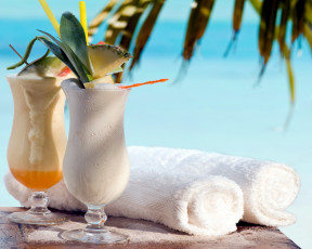 Картинка еда напитки +коктейль тропики ананас