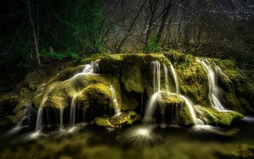 Картинка природа водопады поток мох камни