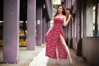 Картинка девушки -+азиатки азиатка улыбка платье декольте