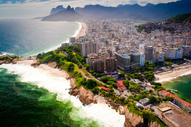 Обои картинки фото города, рио-де-жанейро , бразилия, rio, de, janeiro, красота, горы, пляж, побережье, море, мегаполис, пейзаж, панорама