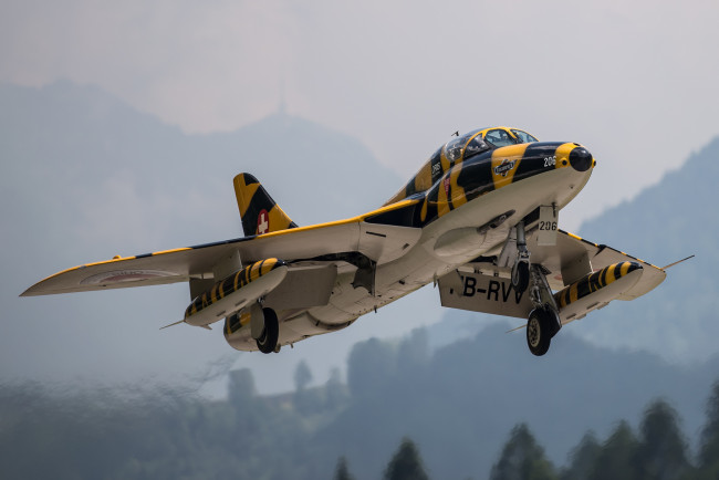 Обои картинки фото hawker hunter mk, 68, авиация, боевые самолёты, истребитель