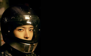 Картинка мужчины hou+ming+hao лицо шлем