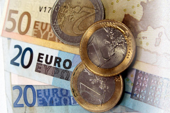 Картинка разное золото купюры монеты евро