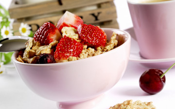 Картинка еда салаты закуски ягоды завтрак мюсли клубника миска