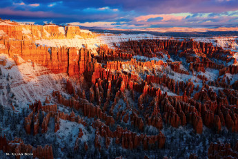 Картинка природа горы сша национальный парк брайс каньон свет скалы облака утро первые лучи небо