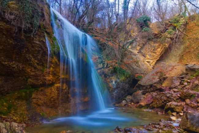Обои картинки фото горный водопад в крыму, природа, водопады, орный, крым, осенний, водопад