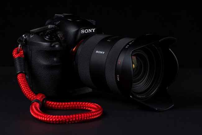 Обои картинки фото sony a99, бренды, sony, объектив, фотокамера
