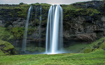 обоя seljalandsfoss, waterfall, iceland, природа, водопады, исландия, водопад, селйяландсфосс, поток, скала