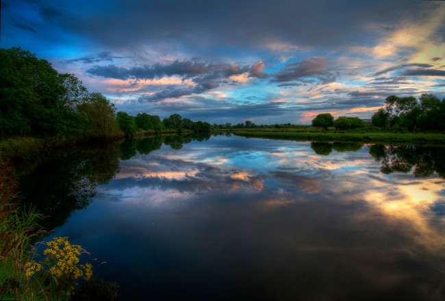 Обои картинки фото природа, реки, озера, ирландия, река, вечер, закат, облака