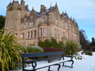 Картинка belfast castle northern ireland города дворцы замки крепости замок скамейка кусты снег зима