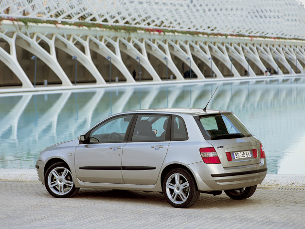 Обои картинки фото fiat, stilo, dynamic, 2002, автомобили