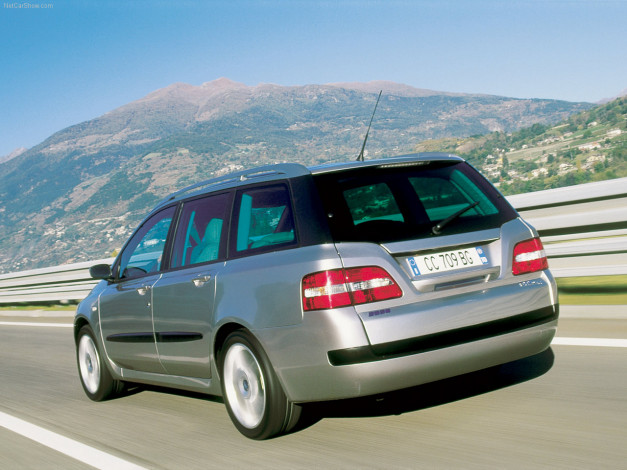 Обои картинки фото fiat, stilo, multi, wagon, dynamic, 2002, автомобили