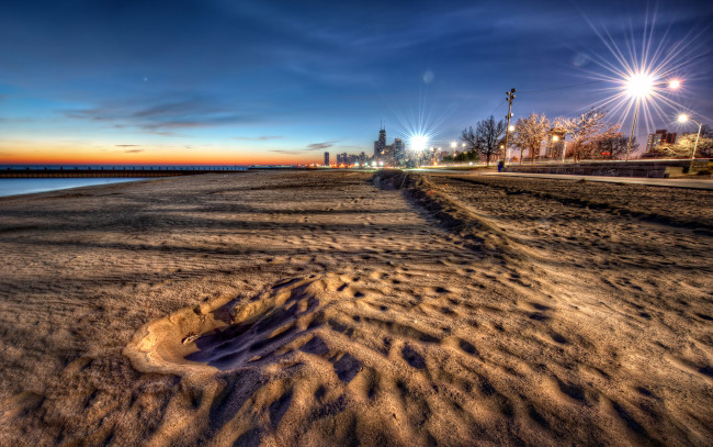 Обои картинки фото природа, побережье, пляж, песок, фонари, вечер, горизонт